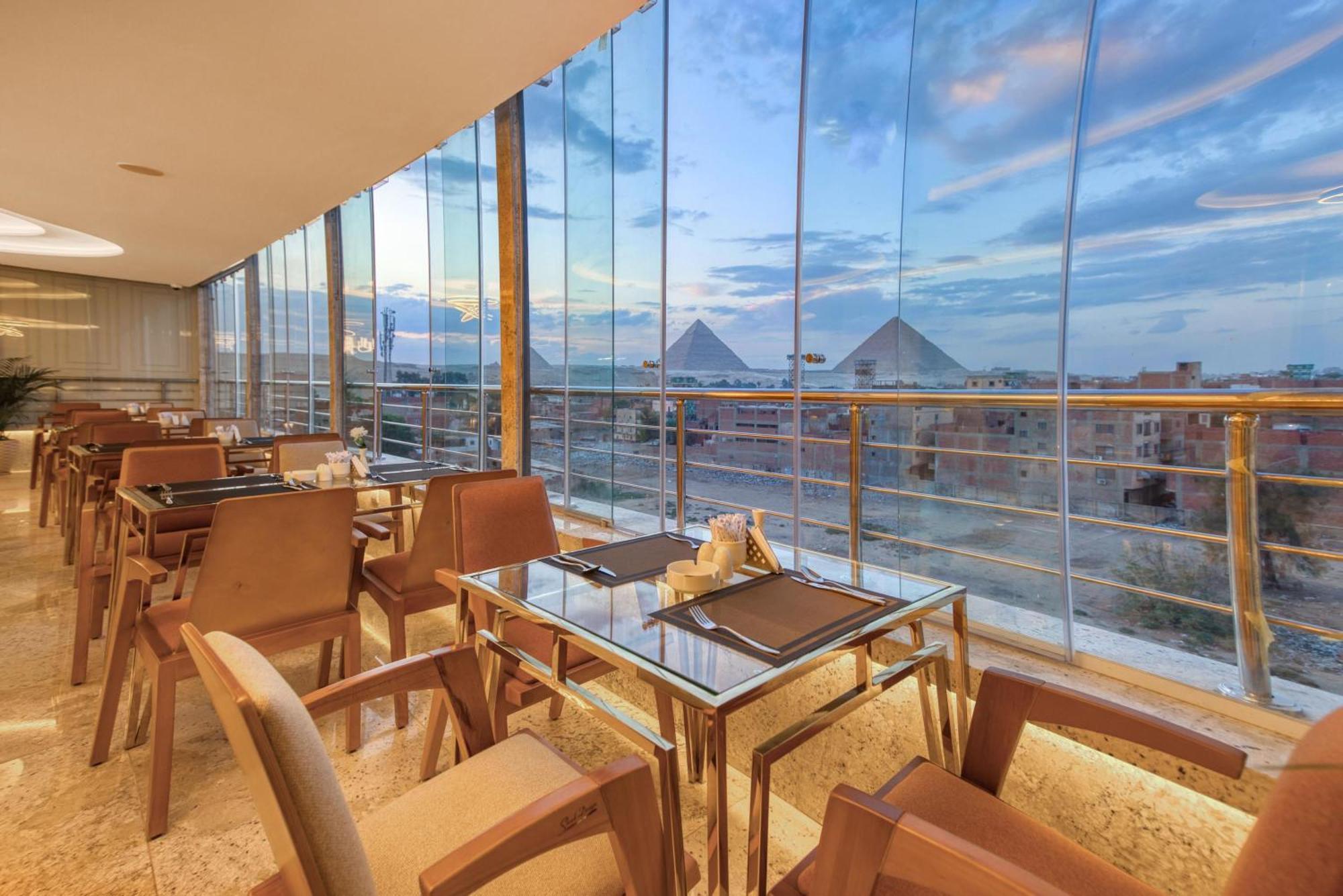 Pyramids Plateau Hotel Kafrat al Jabal Bagian luar foto